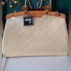 Louis Vuitton Monogram Vernis Brea handbag